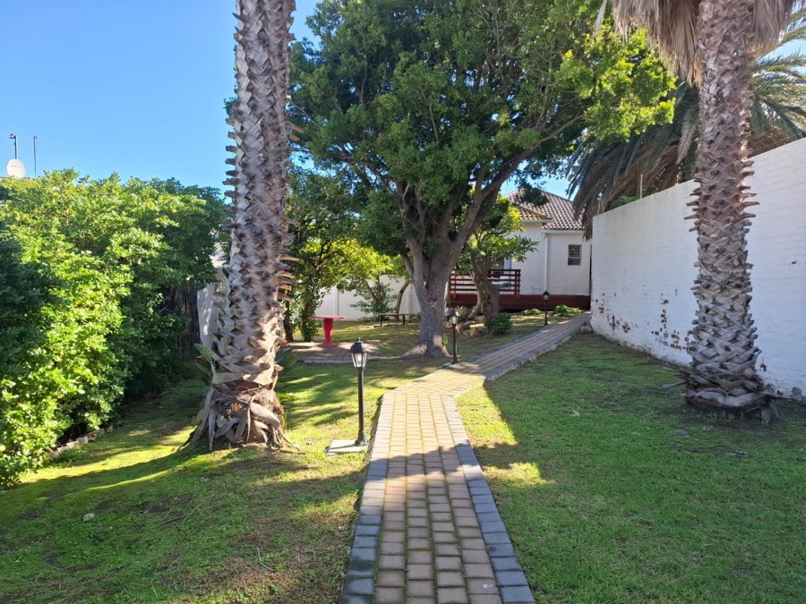 To Let 1 Bedroom Property for Rent in Camps Bay Western Cape